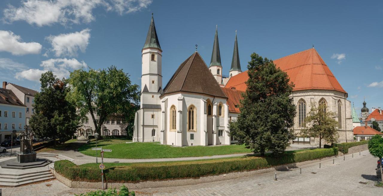 Gockerlwirt & Pilgerpension Altötting Exteriör bild